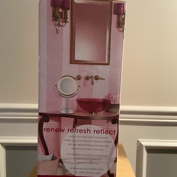 CONAIR Circular lighting mirror 5X - Picture 5 of 6